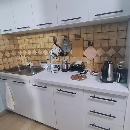 招待所 Garsoniere Leka *