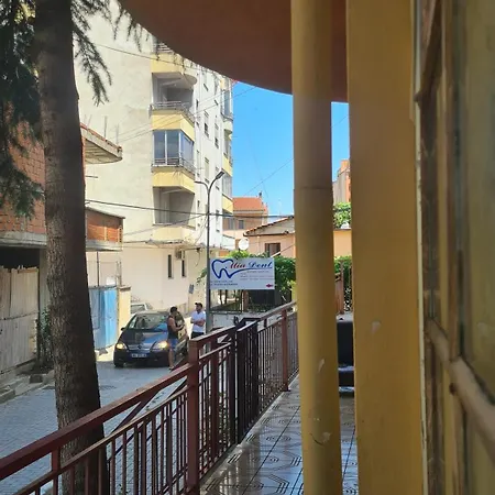 Garsoniere Leka 招待所