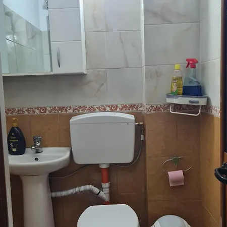 Garsoniere Leka 招待所