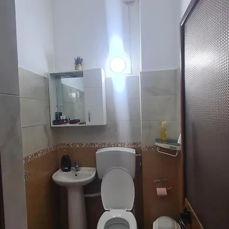 Garsoniere Leka * Pogradec